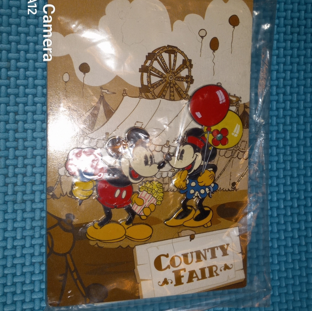 Disney pin set